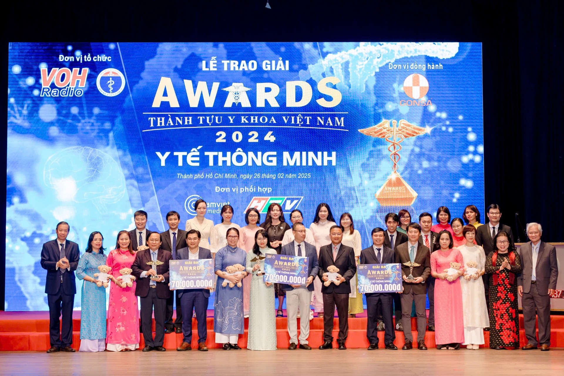 Giải ba Ứng dụng công nghệ thông tin trong quản lý và triển khai hiệu quả công tác Dược bệnh viện.jpg