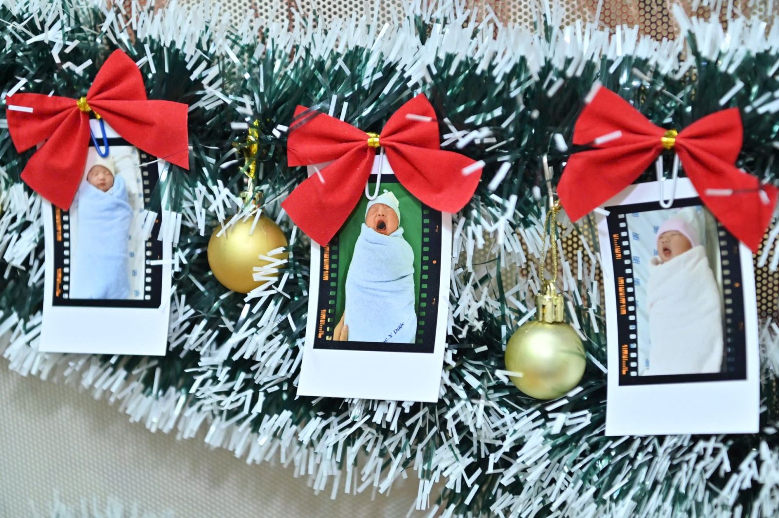 Christmas atmosphere spreads at University Medical Center HCMC-5.jpg