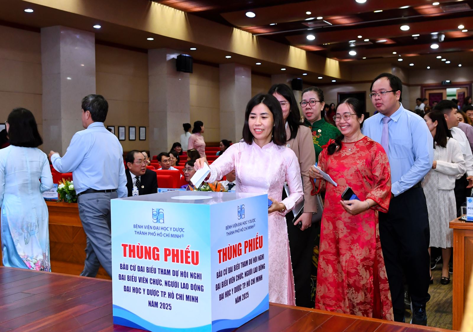 9 Hoi nghi VCNLD.jpg