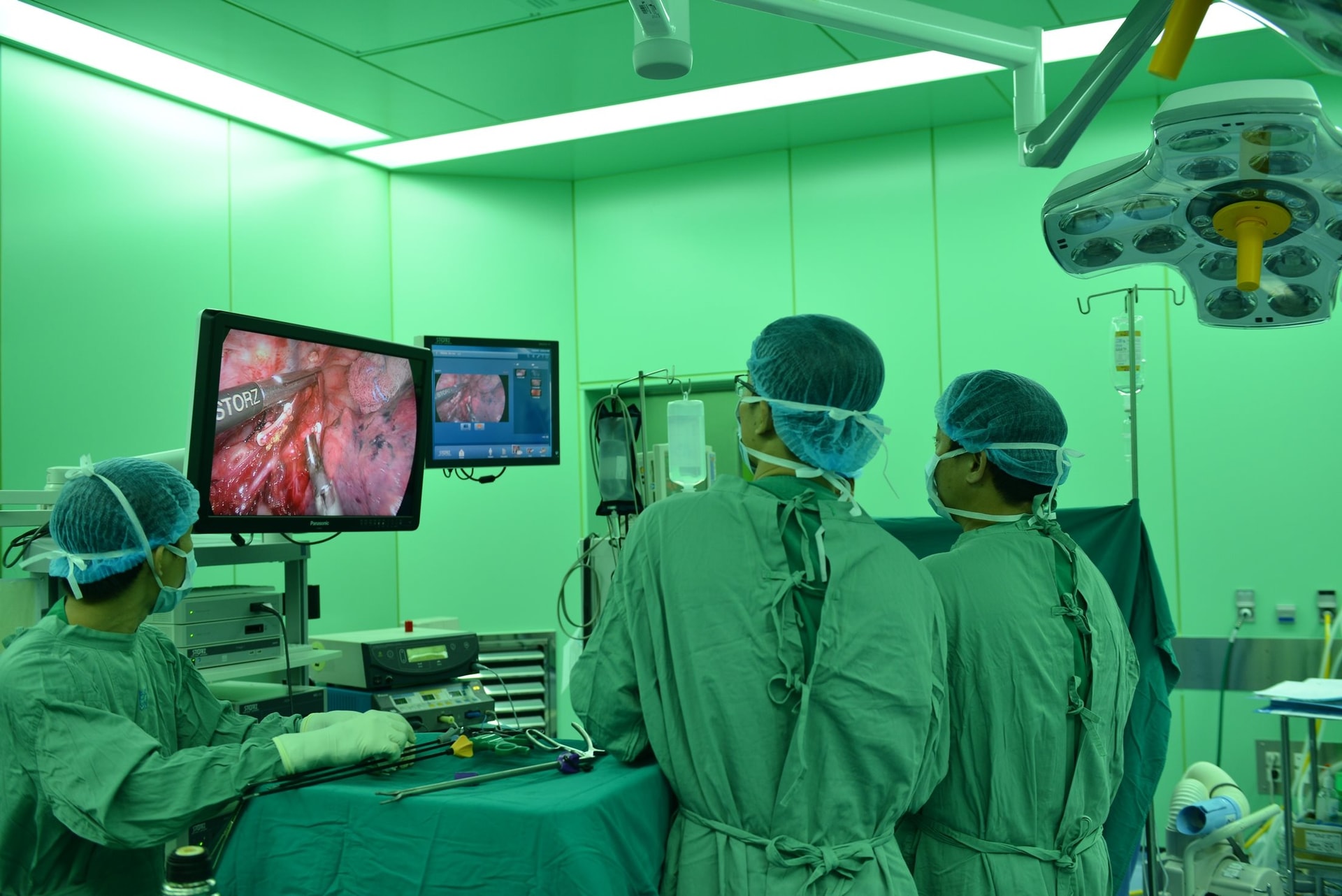 According to research by the Department of Gastroenterology, University Medical Center Ho Chi Minh City, advances in laparoscopic surgery and multimodal treatment enable patients with late-stage gastric cancer to survive beyond 3 years, with rates up to 36-50%.