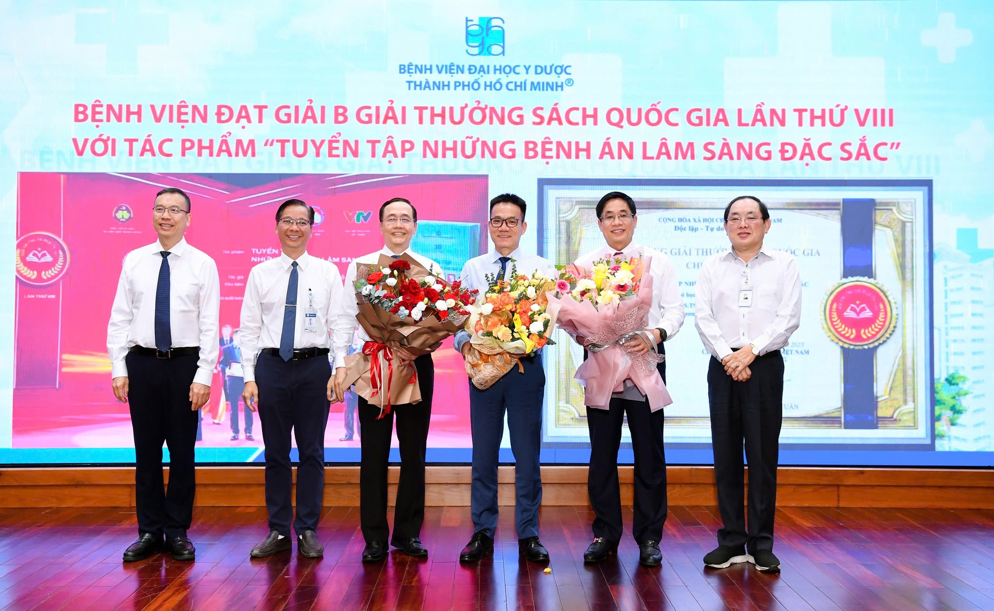 Vinh danh 2503